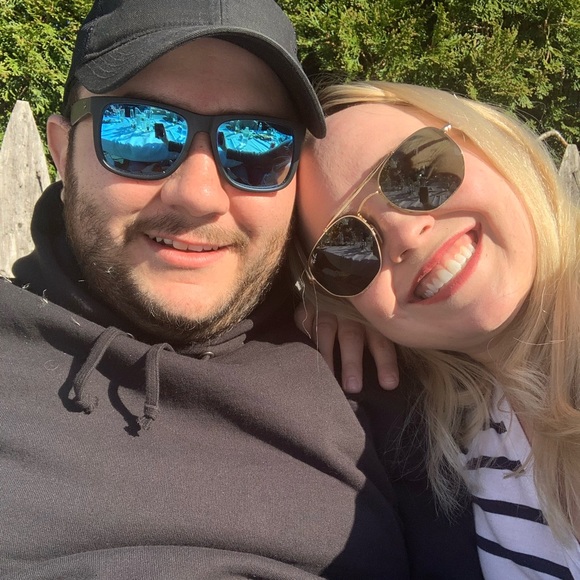 Meet your Posher, Melissa - Picture 2 of 10